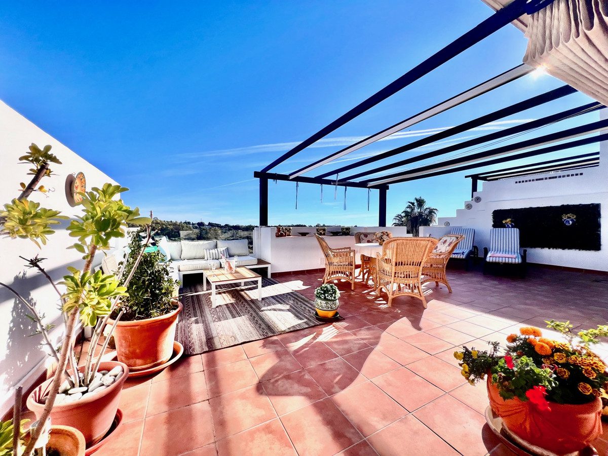 Penthouse in Estepona, Costa del Sol – 2 beds – 399000 € - photo 14 of 22