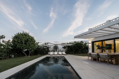 Detached Villa in Marbella, Costa del Sol – 5 beds – 2500000 € - photo 3 of 32