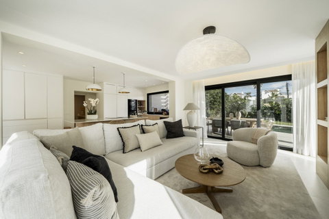 Detached Villa in Marbella, Costa del Sol – 5 beds – 2500000 € - photo 5 of 32