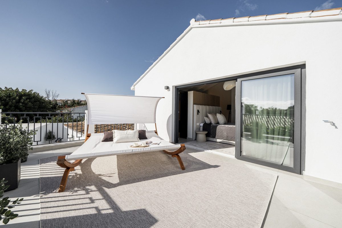 Detached Villa in Marbella, Costa del Sol – 5 beds – 2500000 € - photo 27 of 32
