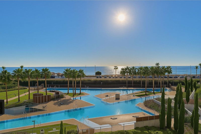 Middle Floor Apartment in Torremolinos, Costa del Sol – 3 beds – 1550000 €