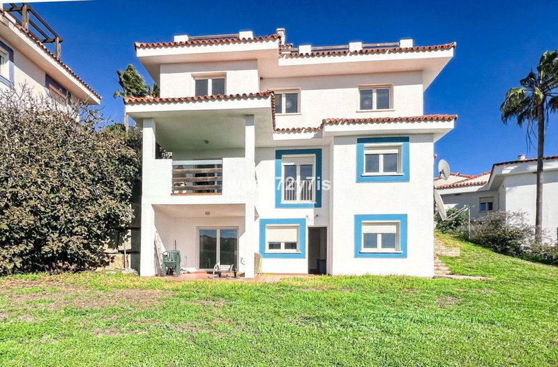Detached Villa in Manilva, Costa del Sol – 5 beds – 595000 €