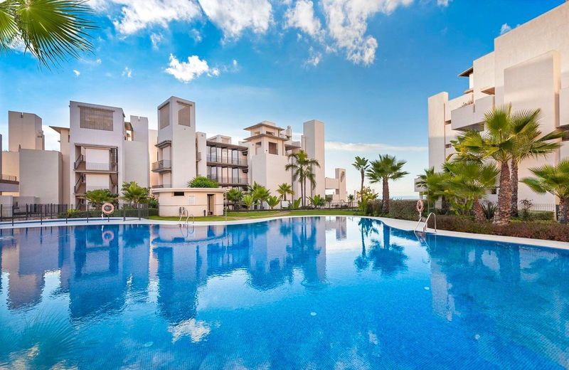 Middle Floor Apartment in Estepona, Costa del Sol – 3 beds – 690000 €