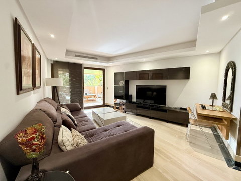 Middle Floor Apartment in Estepona, Costa del Sol – 3 beds – 690000 € - photo 10 of 38
