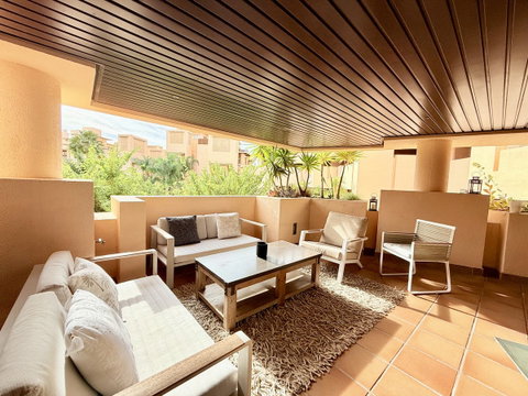 Middle Floor Apartment in Estepona, Costa del Sol – 3 beds – 690000 € - photo 11 of 38