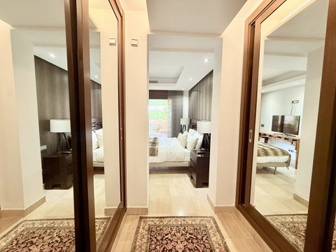 Middle Floor Apartment in Estepona, Costa del Sol – 3 beds – 690000 € - photo 19 of 38