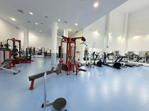 Middle Floor Apartment in Estepona, Costa del Sol – 3 beds – 690000 € - photo 32 of 38