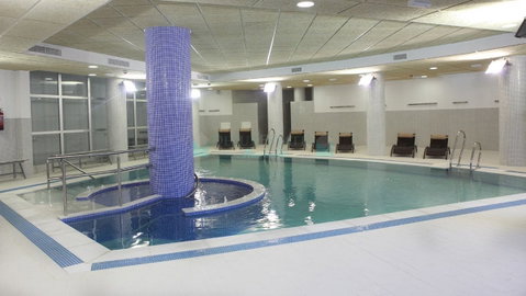 Middle Floor Apartment in Estepona, Costa del Sol – 3 beds – 690000 € - photo 35 of 38