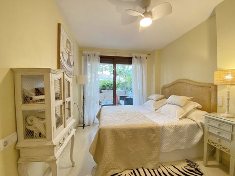 Ground Floor Apartment in Estepona, Costa del Sol – 1 beds – 275000 € - photo 10 of 37