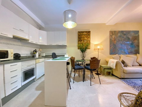 Ground Floor Apartment in Estepona, Costa del Sol – 1 beds – 275000 € - photo 14 of 37