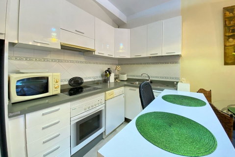 Ground Floor Apartment in Estepona, Costa del Sol – 1 beds – 275000 € - photo 16 of 37