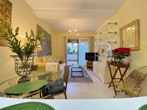 Ground Floor Apartment in Estepona, Costa del Sol – 1 beds – 275000 € - photo 17 of 37