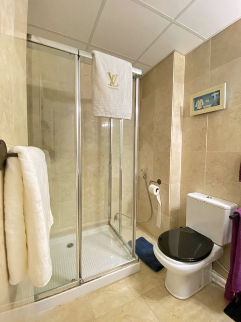 Ground Floor Apartment in Estepona, Costa del Sol – 1 beds – 275000 € - photo 19 of 37