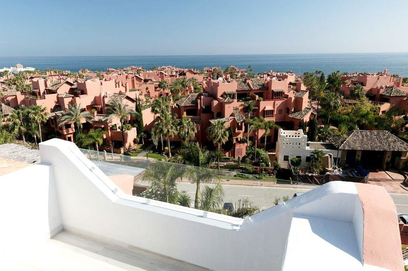 Penthouse Duplex in Estepona, Costa del Sol – 3 beds – 759000 €