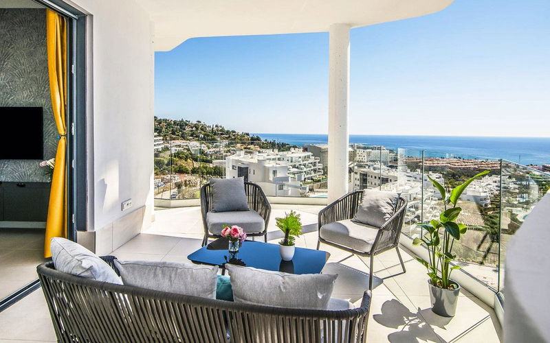 Middle Floor Apartment in Fuengirola, Costa del Sol – 2 beds – 595000 €