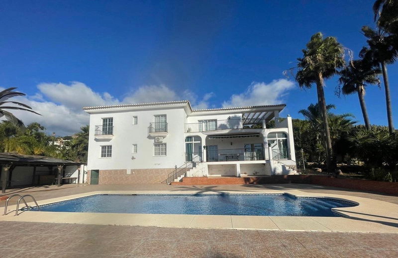 Detached Villa in Benalmadena, Costa del Sol – 7 beds – 2600000 €