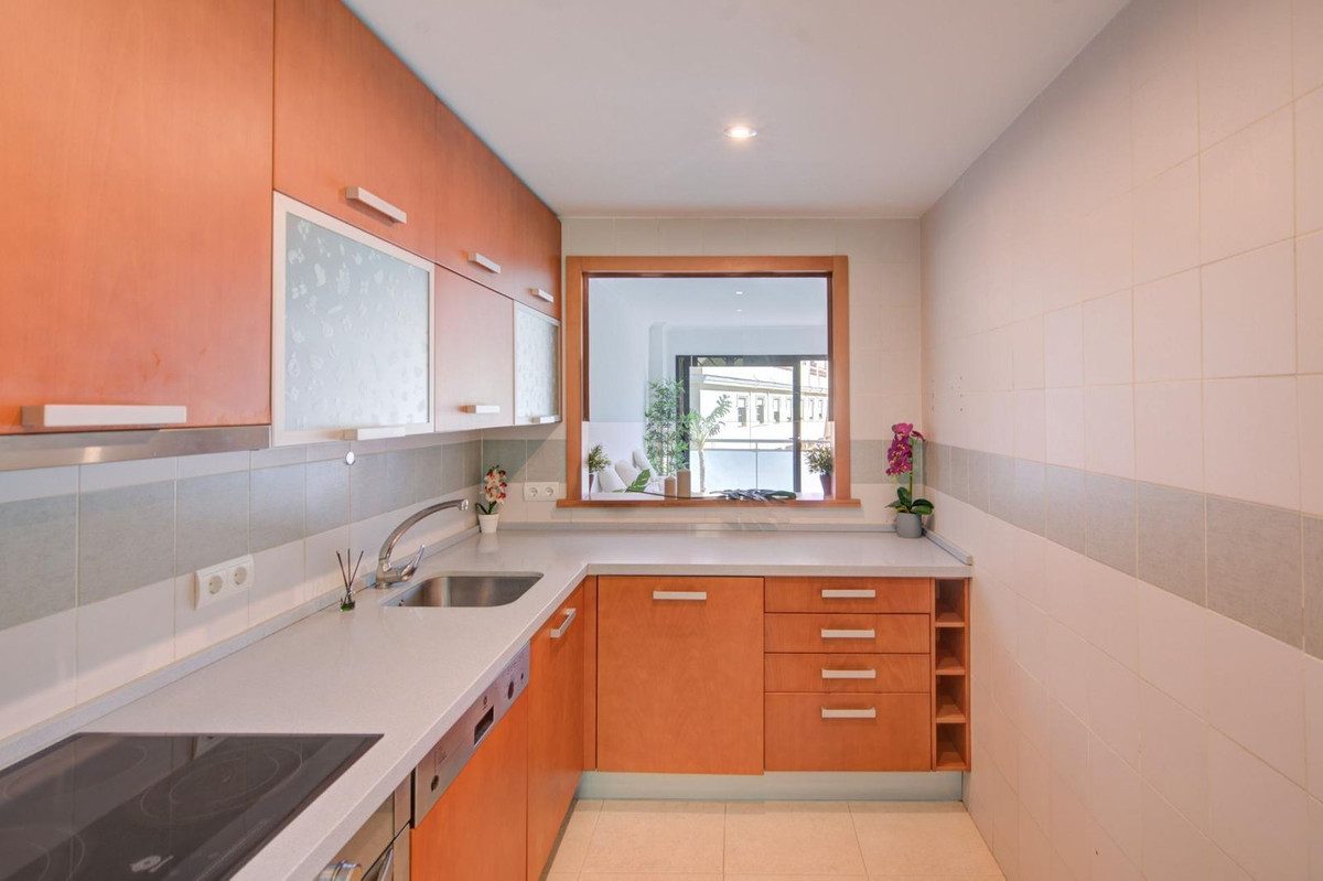 Middle Floor Apartment in Torremolinos, Costa del Sol – 3 beds – 295000 € - photo 2 of 28
