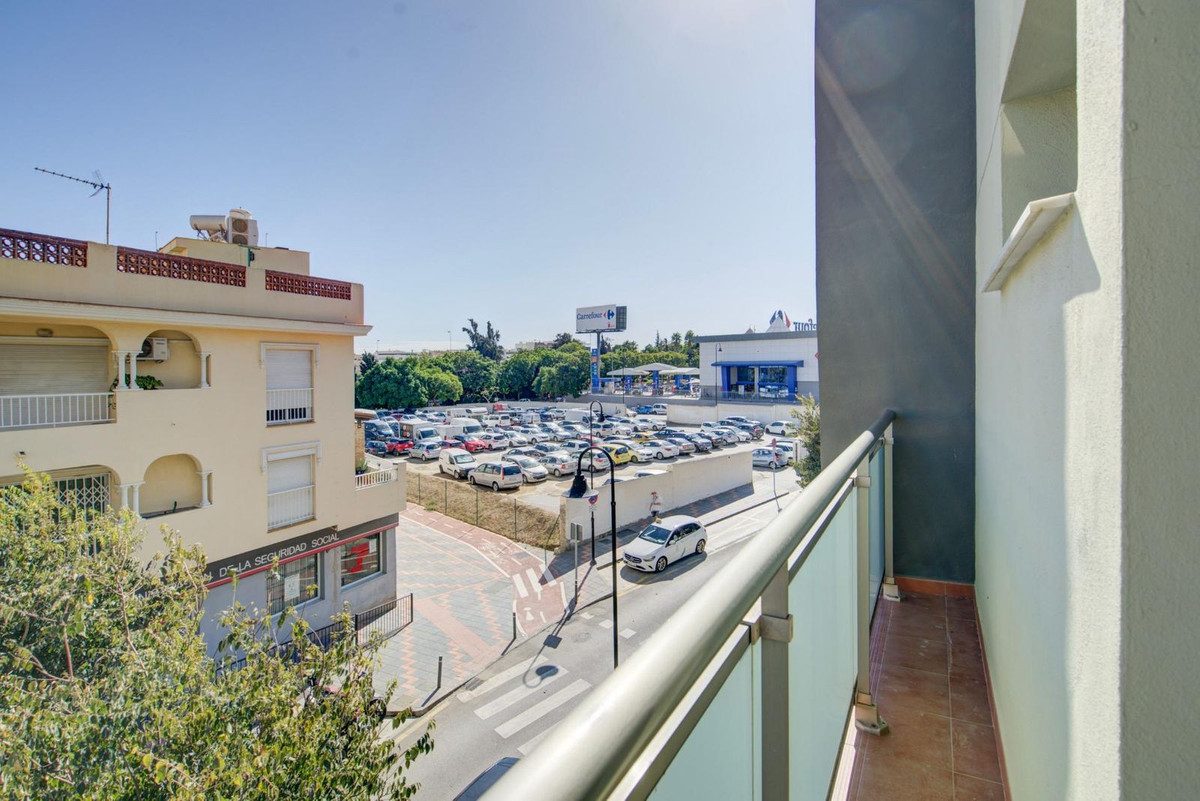 Middle Floor Apartment in Torremolinos, Costa del Sol – 3 beds – 295000 € - photo 3 of 28