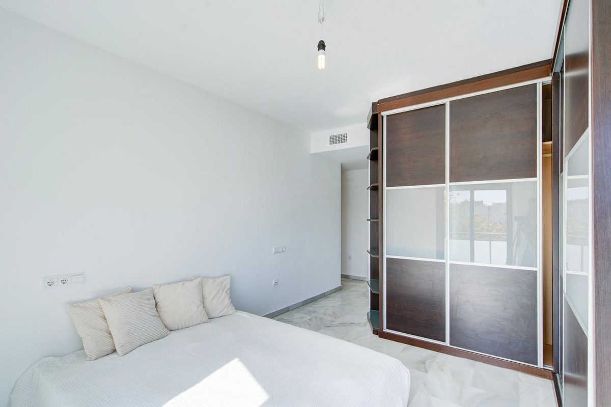 Middle Floor Apartment in Torremolinos, Costa del Sol – 3 beds – 295000 € - photo 5 of 28