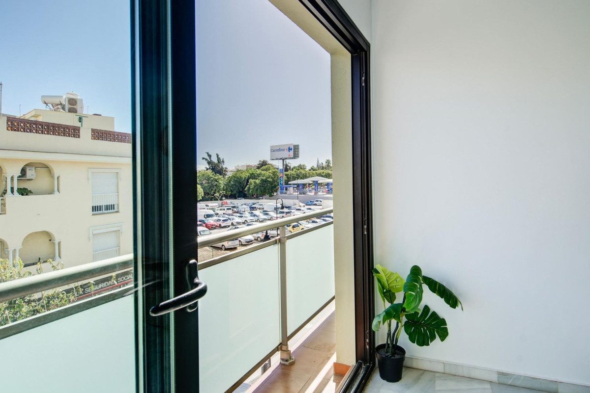 Middle Floor Apartment in Torremolinos, Costa del Sol – 3 beds – 295000 € - photo 17 of 28