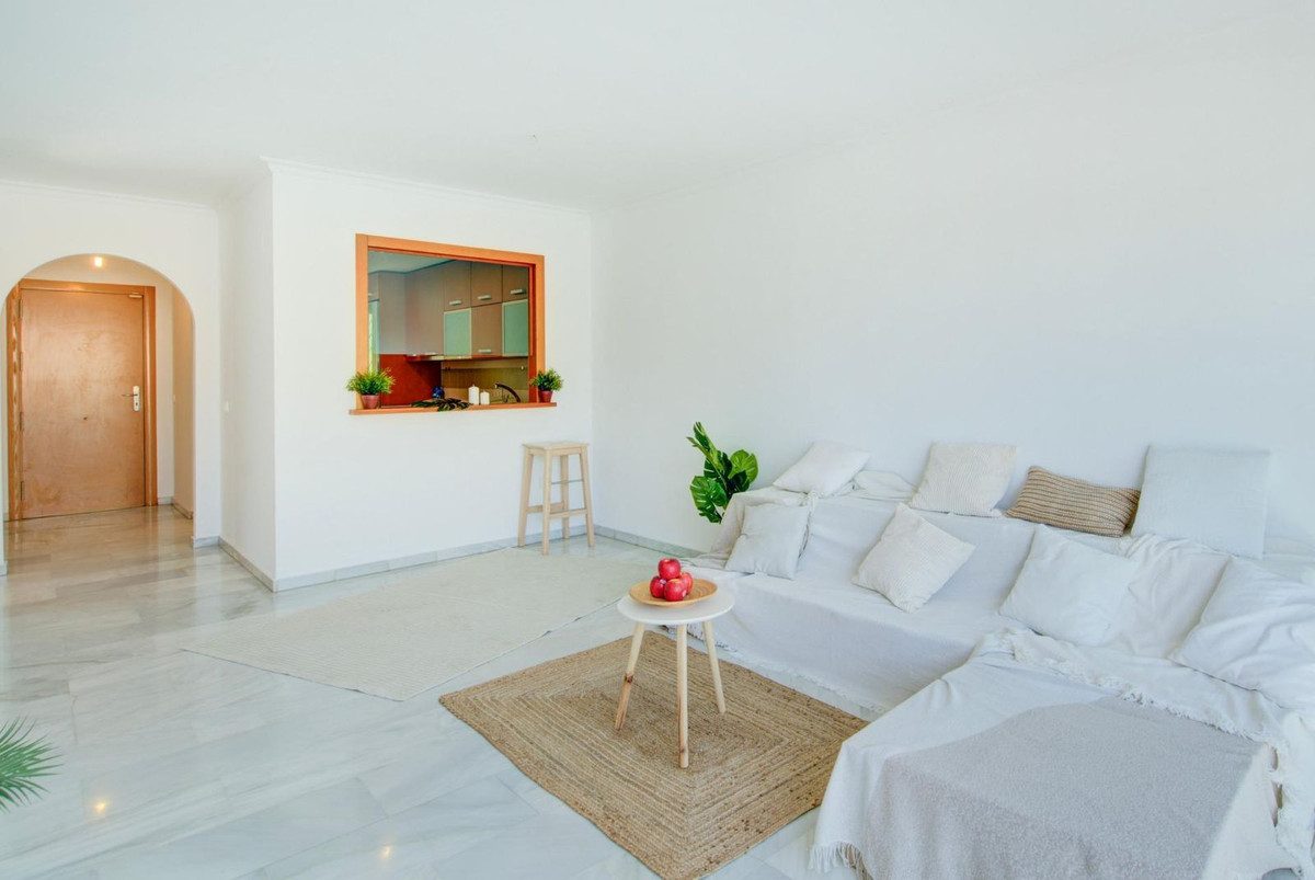 Middle Floor Apartment in Torremolinos, Costa del Sol – 3 beds – 295000 € - photo 19 of 28