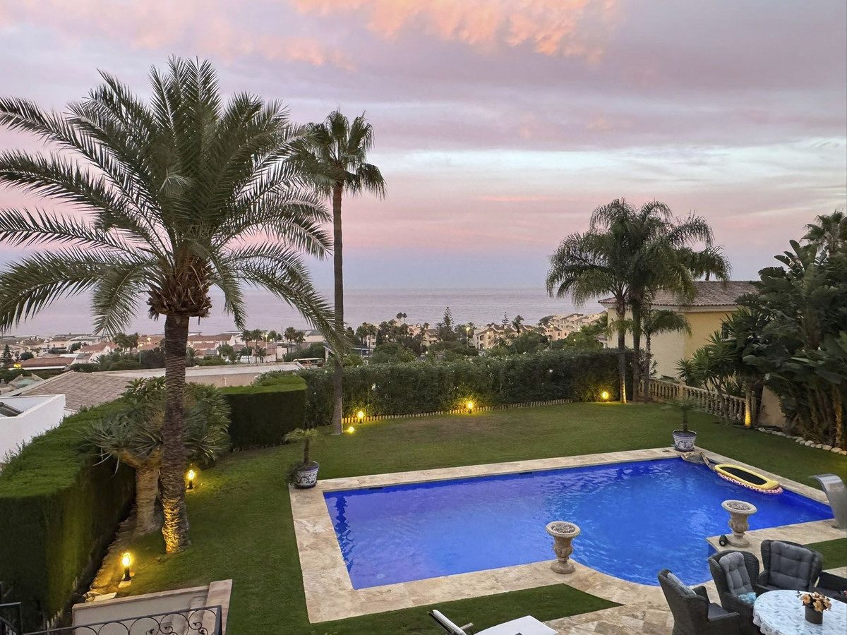 Detached Villa in Mijas, Costa del Sol – 5 beds – 3650000 € - photo 3 of 24