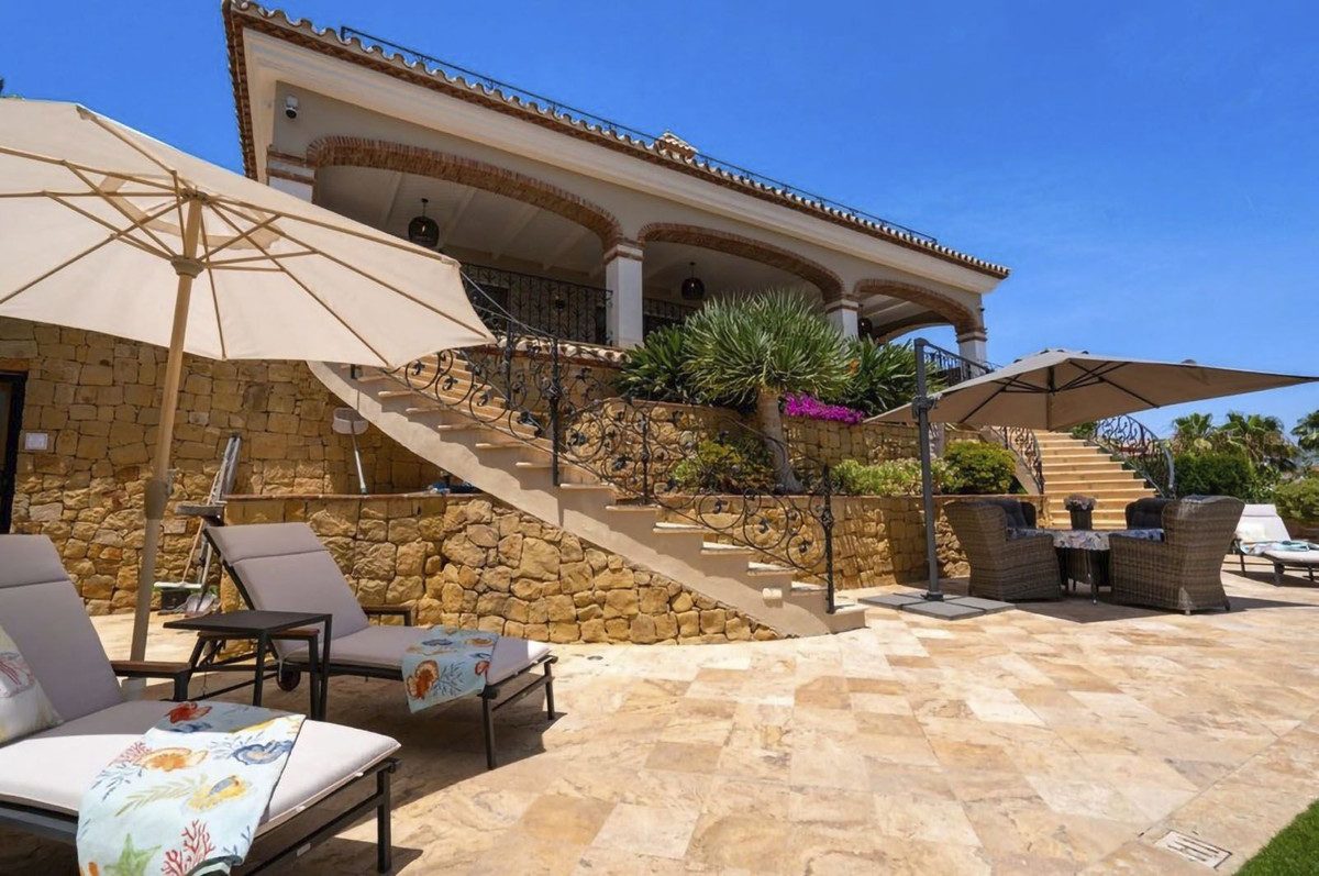 Detached Villa in Mijas, Costa del Sol – 5 beds – 3650000 € - photo 6 of 24