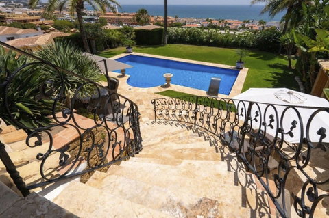 Detached Villa in Mijas, Costa del Sol – 5 beds – 3650000 € - photo 7 of 24