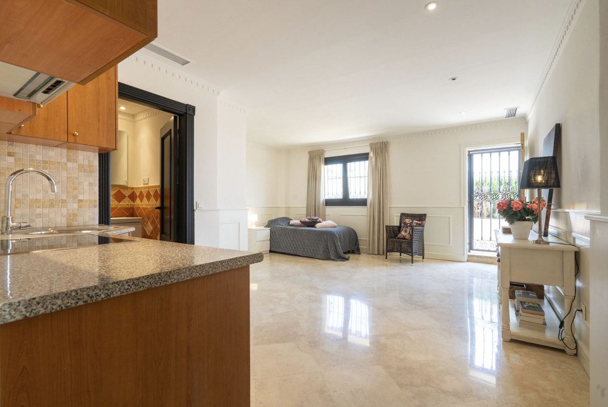 Detached Villa in Mijas, Costa del Sol – 5 beds – 3650000 € - photo 13 of 24