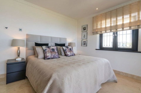Detached Villa in Mijas, Costa del Sol – 5 beds – 3650000 € - photo 14 of 24