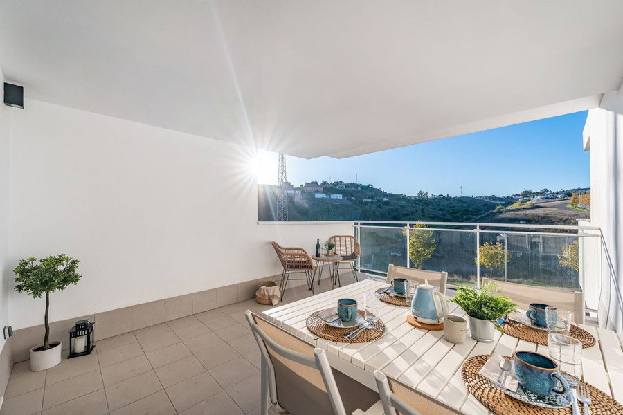 Middle Floor Apartment in Mijas, Costa del Sol – 3 beds – 395000 € - photo 1 of 33