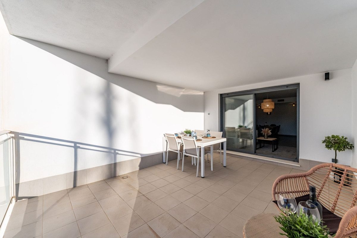 Middle Floor Apartment in Mijas, Costa del Sol – 3 beds – 395000 € - photo 8 of 33