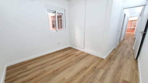 Middle Floor Apartment in Fuengirola, Costa del Sol – 3 beds – 325000 € - photo 5 of 16