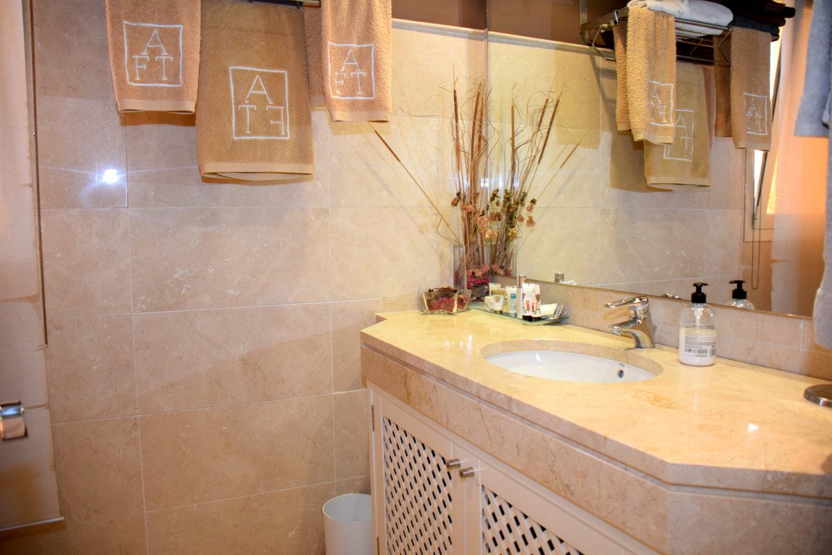 Middle Floor Apartment in Marbella, Costa del Sol – 3 beds – 699000 € - photo 4 of 27