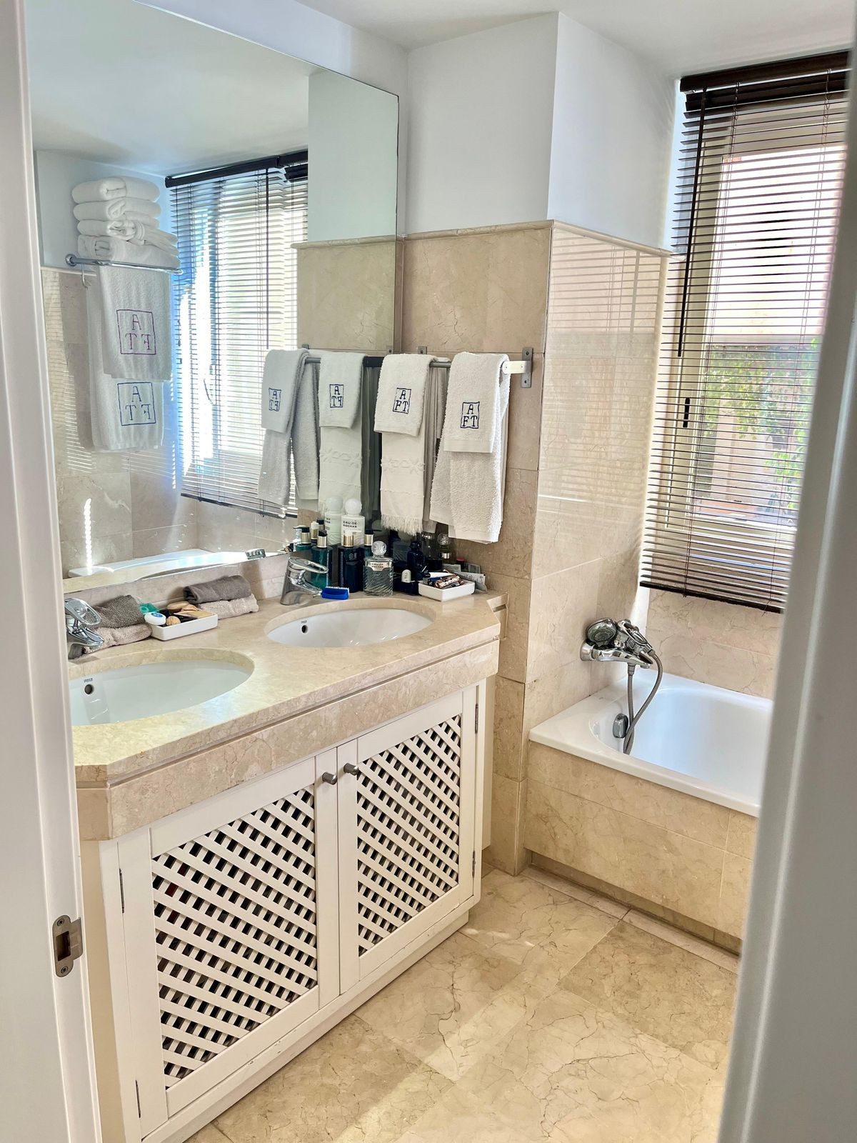 Middle Floor Apartment in Marbella, Costa del Sol – 3 beds – 699000 € - photo 10 of 27
