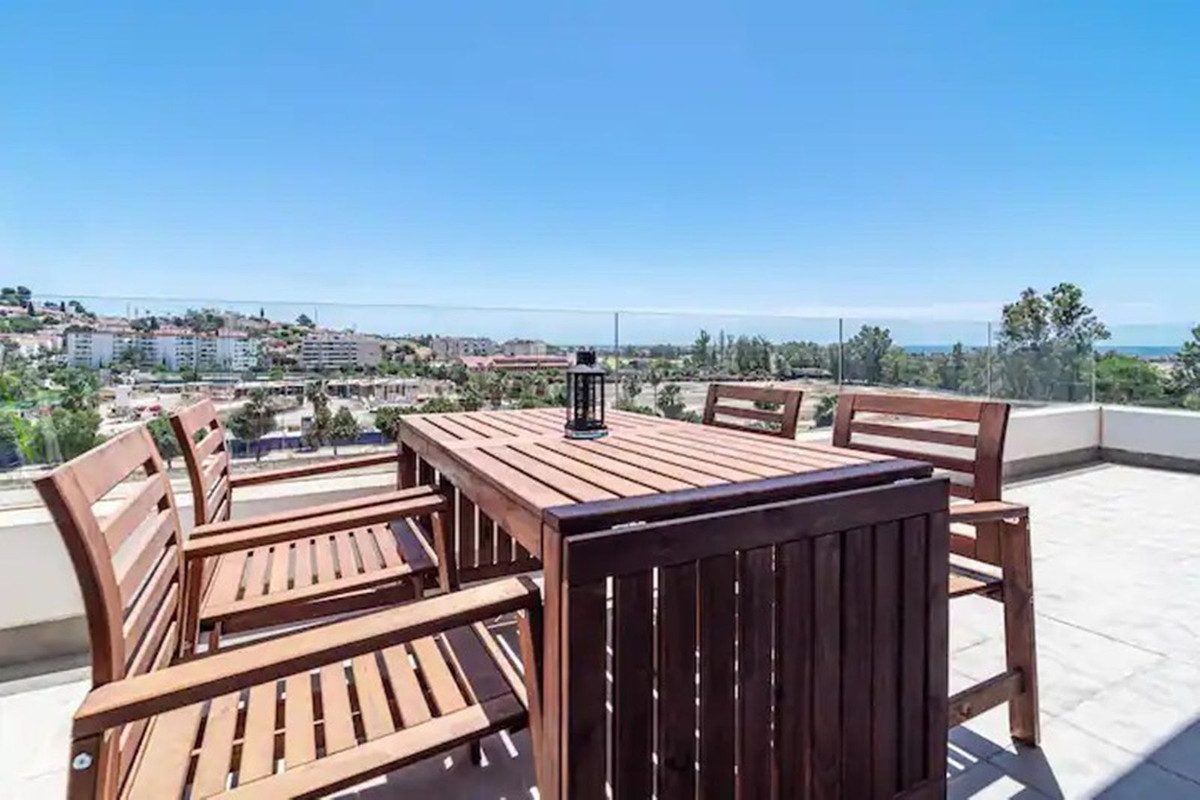Middle Floor Apartment in Marbella, Costa del Sol – 2 beds – 399000 € - photo 1 of 19