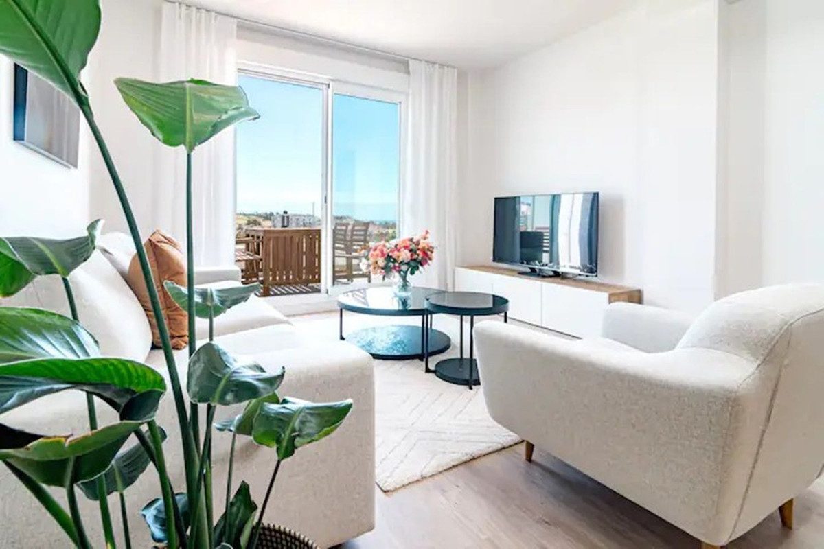 Middle Floor Apartment in Marbella, Costa del Sol – 2 beds – 399000 € - photo 2 of 19