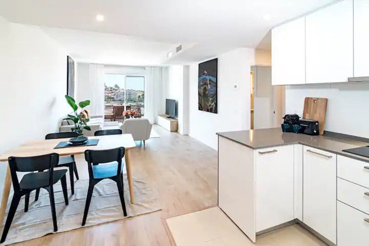 Middle Floor Apartment in Marbella, Costa del Sol – 2 beds – 399000 € - photo 10 of 19