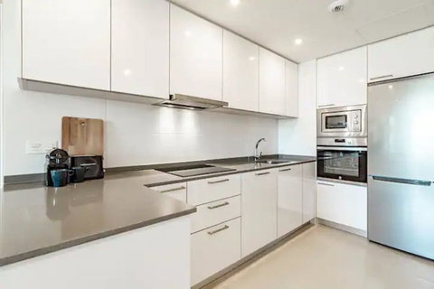 Middle Floor Apartment in Marbella, Costa del Sol – 2 beds – 399000 € - photo 11 of 19