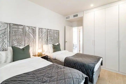 Middle Floor Apartment in Marbella, Costa del Sol – 2 beds – 399000 € - photo 17 of 19
