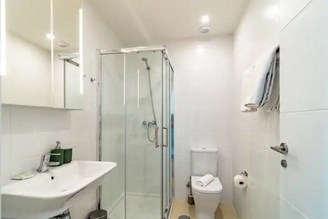 Middle Floor Apartment in Marbella, Costa del Sol – 2 beds – 399000 € - photo 18 of 19