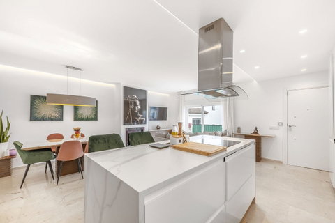 Middle Floor Apartment in Marbella, Costa del Sol – 2 beds – 499000 € - photo 7 of 33