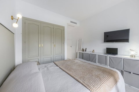 Middle Floor Apartment in Marbella, Costa del Sol – 2 beds – 499000 € - photo 16 of 33