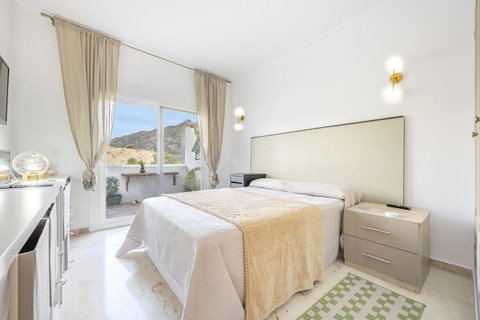 Middle Floor Apartment in Marbella, Costa del Sol – 2 beds – 499000 € - photo 17 of 33