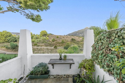 Middle Floor Apartment in Marbella, Costa del Sol – 2 beds – 499000 € - photo 19 of 33