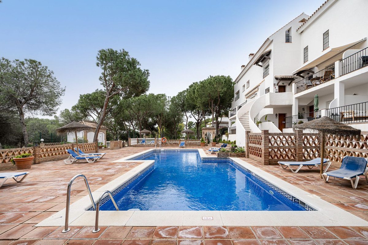 Middle Floor Apartment in Marbella, Costa del Sol – 2 beds – 499000 € - photo 28 of 33