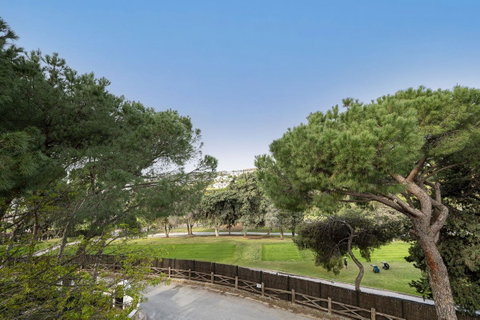 Middle Floor Apartment in Marbella, Costa del Sol – 2 beds – 499000 € - photo 31 of 33