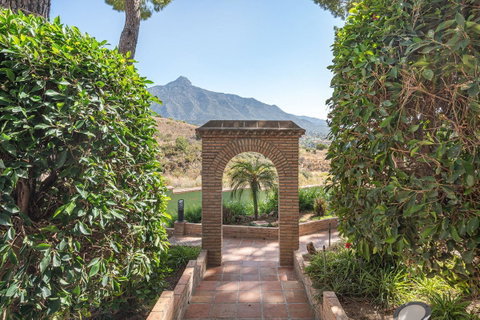 Middle Floor Apartment in Marbella, Costa del Sol – 2 beds – 499000 € - photo 33 of 33