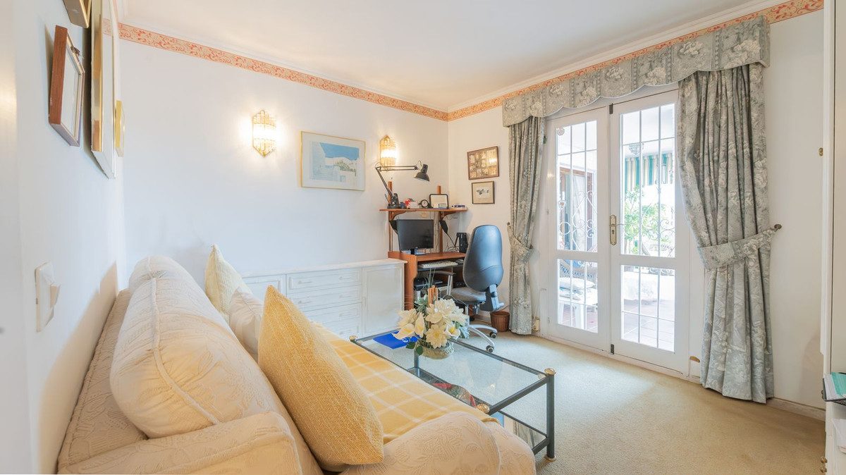 Detached Villa in Benalmadena, Costa del Sol – 3 beds – 750000 € - photo 9 of 10