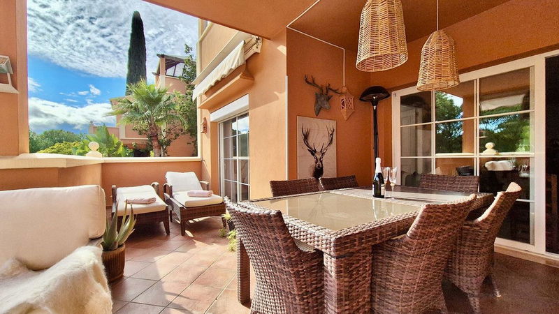 Middle Floor Apartment in Marbella, Costa del Sol – 2 beds – 695000 €